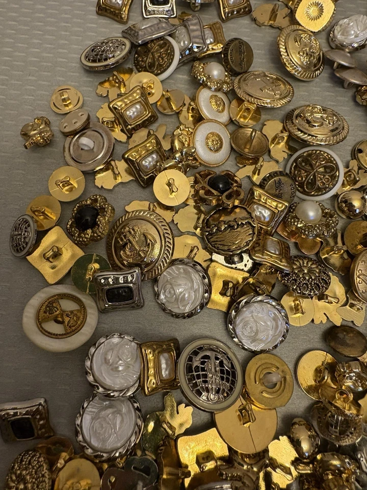 Vintage Gold Silver Button Lot 300+ Mixed Metal Plastic White Pearl Black Sets - Image 3 of 4