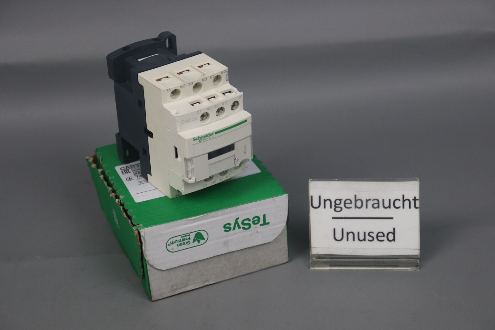 Schneider Electric CAD32B7 Hilfsschütz 039921 24V 50/60Hz Unused