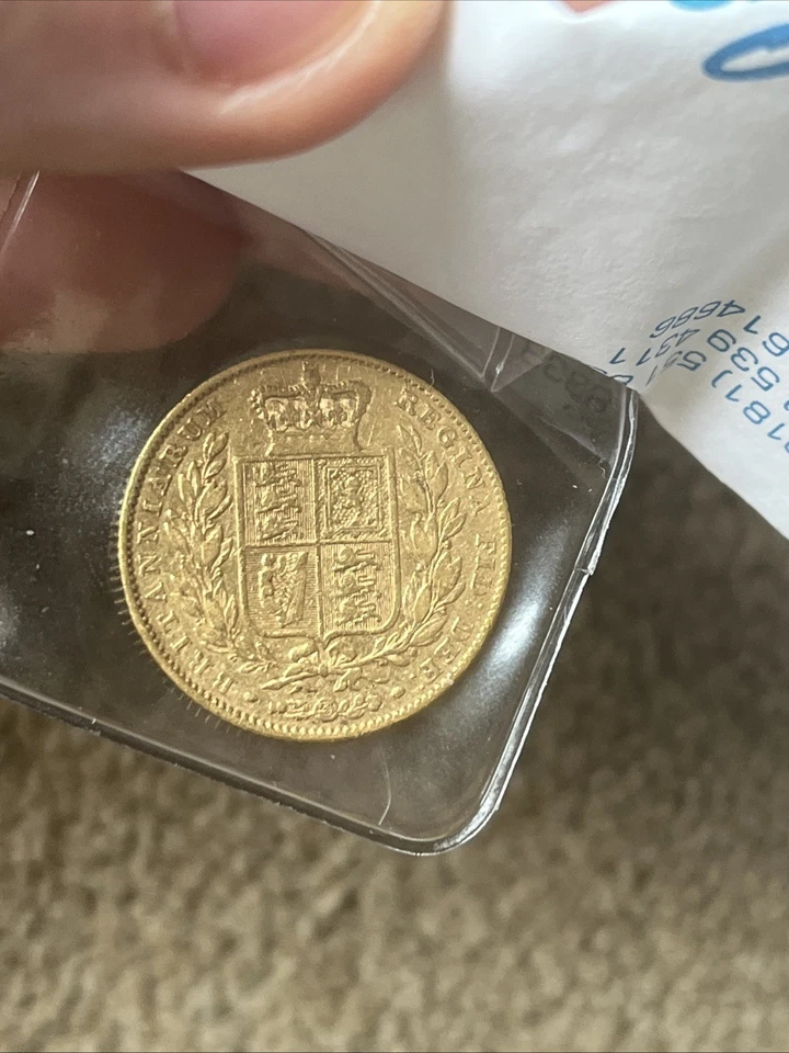 1843 Gold Full Sovereign Victoria Shieldback - Image 4 of 4