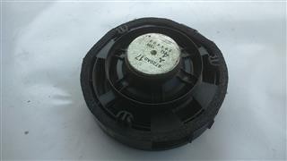 LAUTSPRECHER TÜR LINKS HINTEN Mitsubishi L200 2005/2015 8720A0