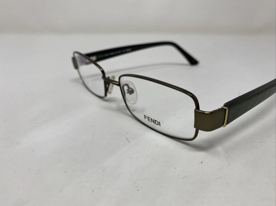 Marco de gafas de metal con borde completo oliva Fendi Italy F910 317 49-17-135 LW89 Foto 2 de 4