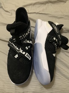 lebron soldier 12 big kids