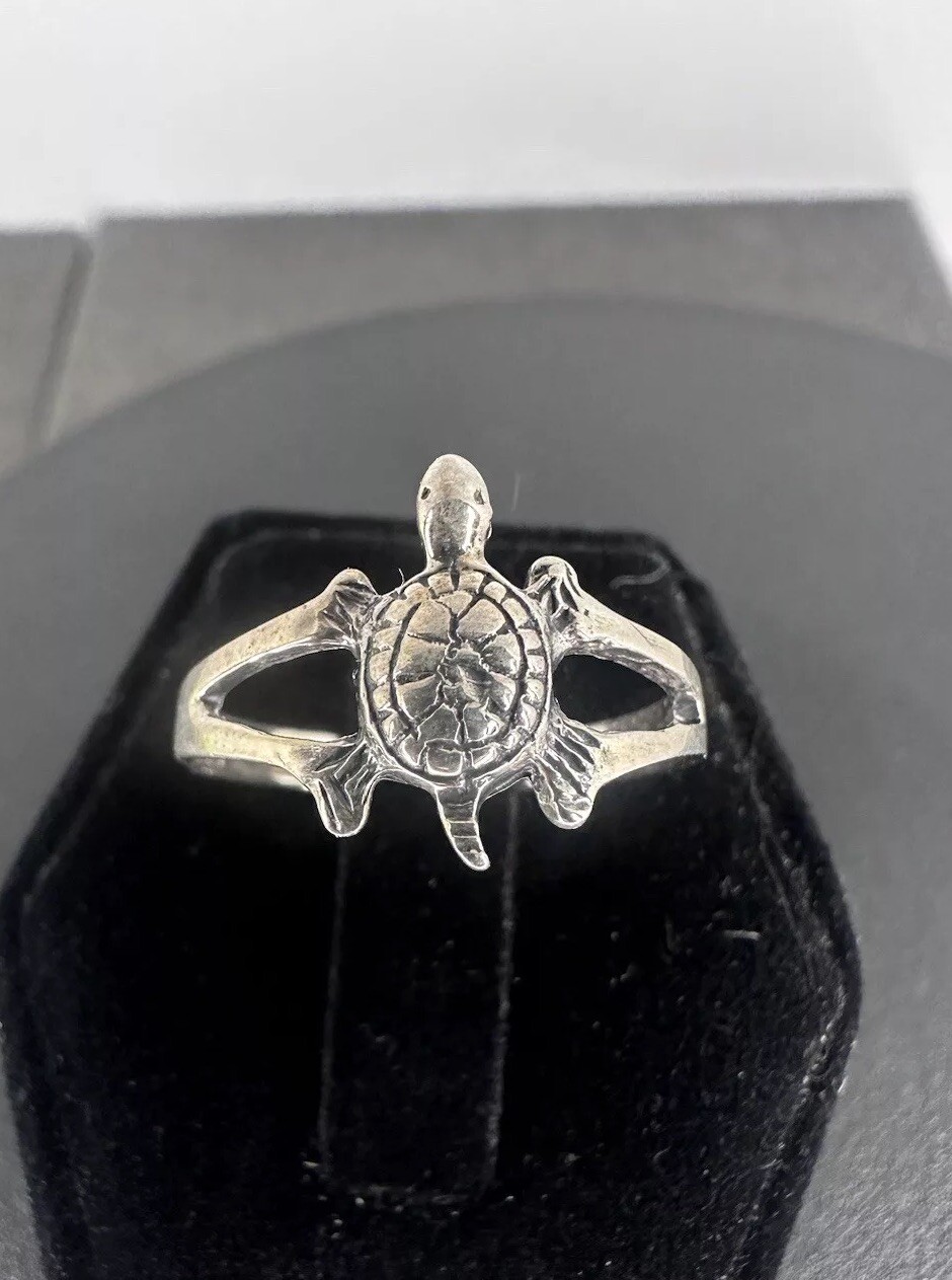 Sterling Silver Turtle 🐢 Ring Size 6 - image 1