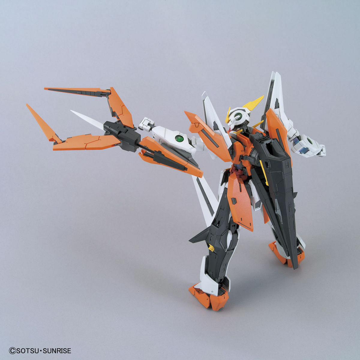 BANDAI Gunpla MG 1/100 Gundam 00 GN-003 Kyrios Painted Plastic