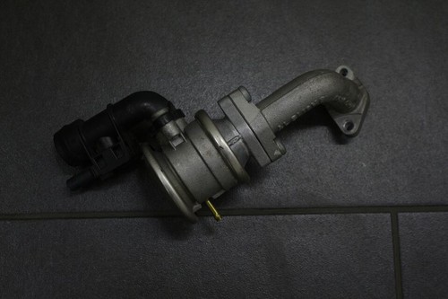 Audi R8 42 & R8 4S Kombiventil 07L131101F AGR Ventil Adapter 07L131166G rechts