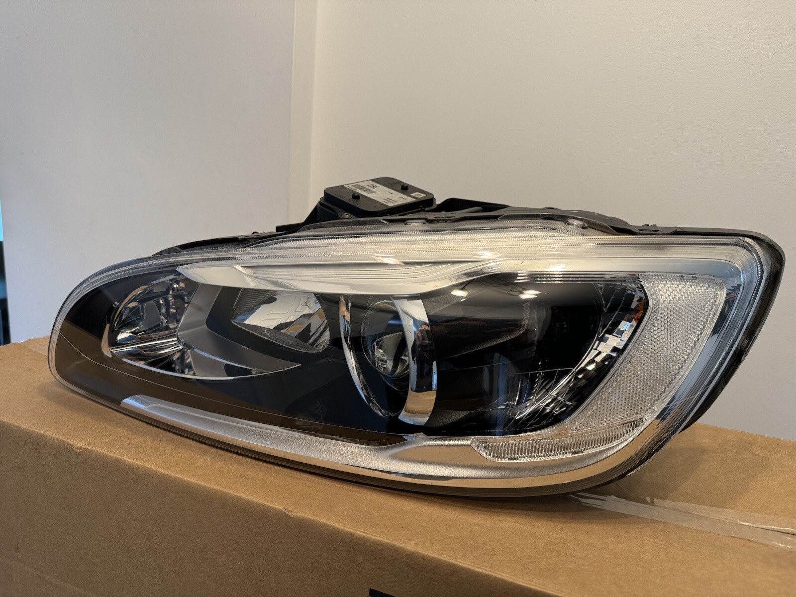 Volvo V60 Left Xenon Headlight Active Cornering 31420263 Vo602 for  