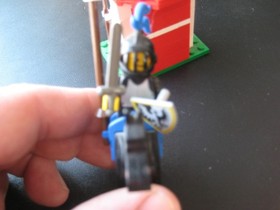 LEGO Castle: Castle Guard (6035) 100% complete with instruction