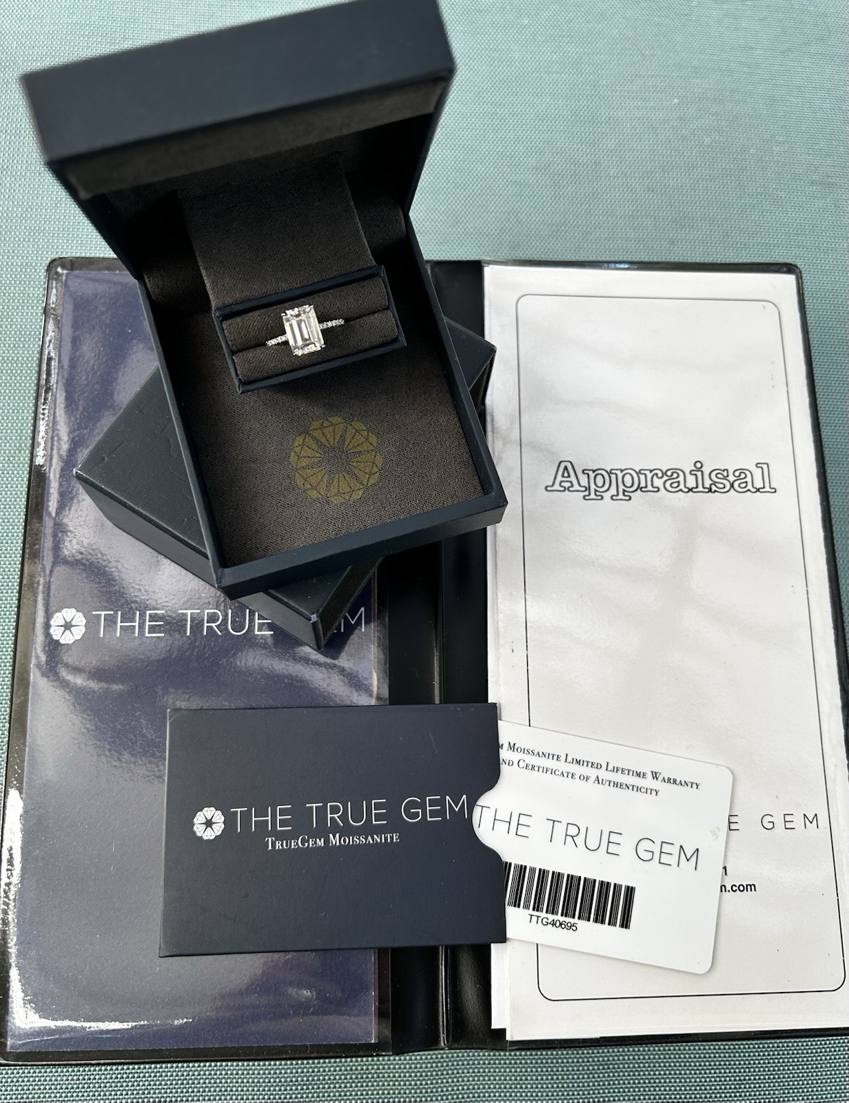 SOLID PLATINUM EMERALD CUT LAB CREATED DIAMOND AN… - image 1