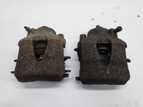 VW Golf 4 1J  Bremszange Bremssattel Bremse  vorne links & rechts   (63)