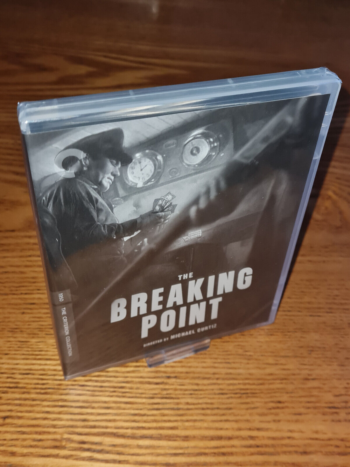 MAKING A COVER: Criterion's “BREAKING POINT”