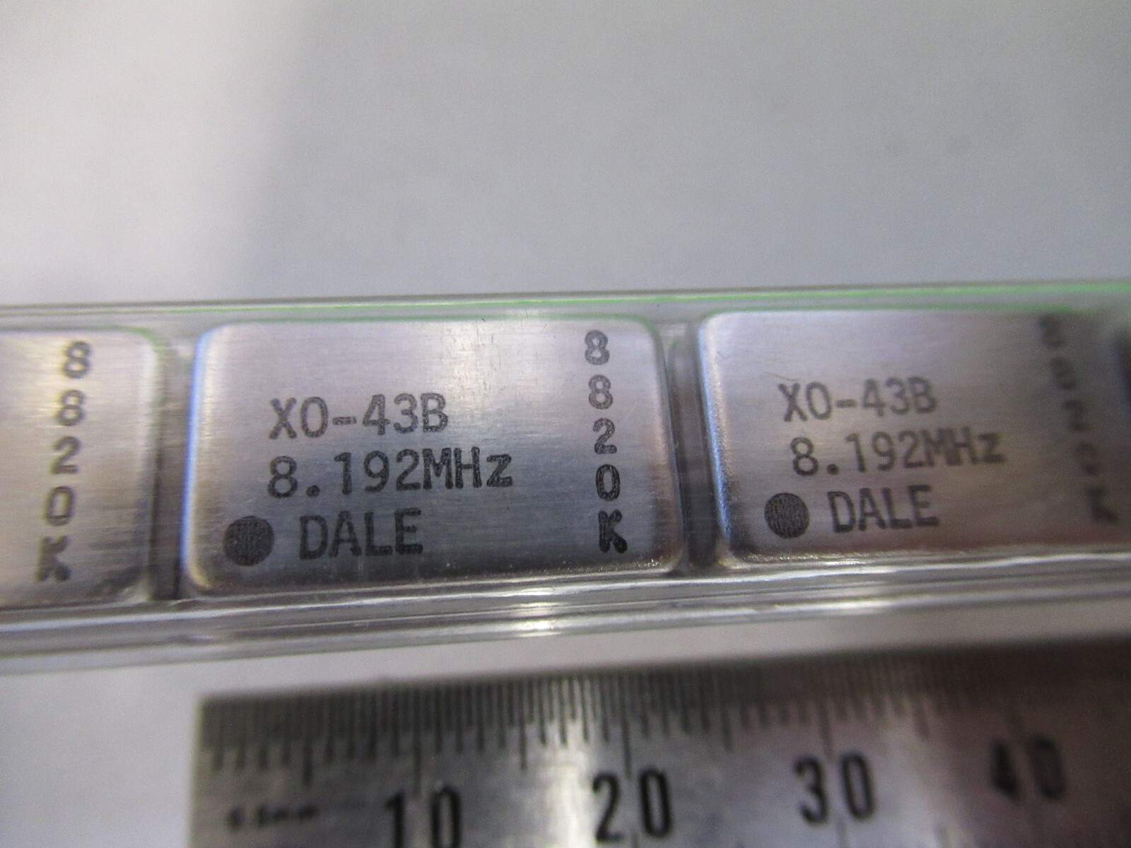 LOT 10 EA DALE ELECTRONICS QUARTZ OSCILLATOR FREQUENCY 8.192 MHz G5-A ...