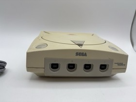 Sega Dreamcast Console hkt3020 W/ OEM Cables Controller - TESTED CLEAN WORKS
