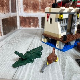 LEGO Pirates 6242 Marine Fort Set - Used No Box Manual Complete