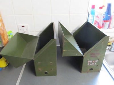 2 x Vintage Metall Aktenkasten 20er 30er Jahre A4 Büro Aufbewahrung Dokument DACHBODENFUND