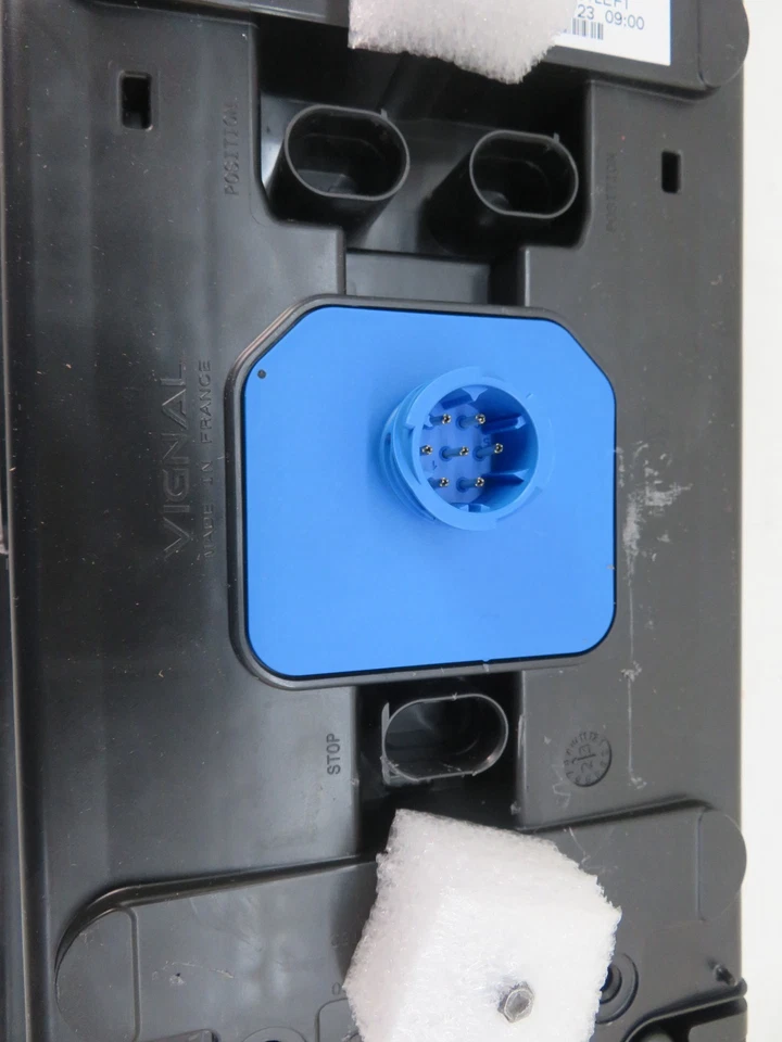 VW CRAFTER NS REAR TAIL LIGHT 478222170 2006-2017 - Image 3 of 4