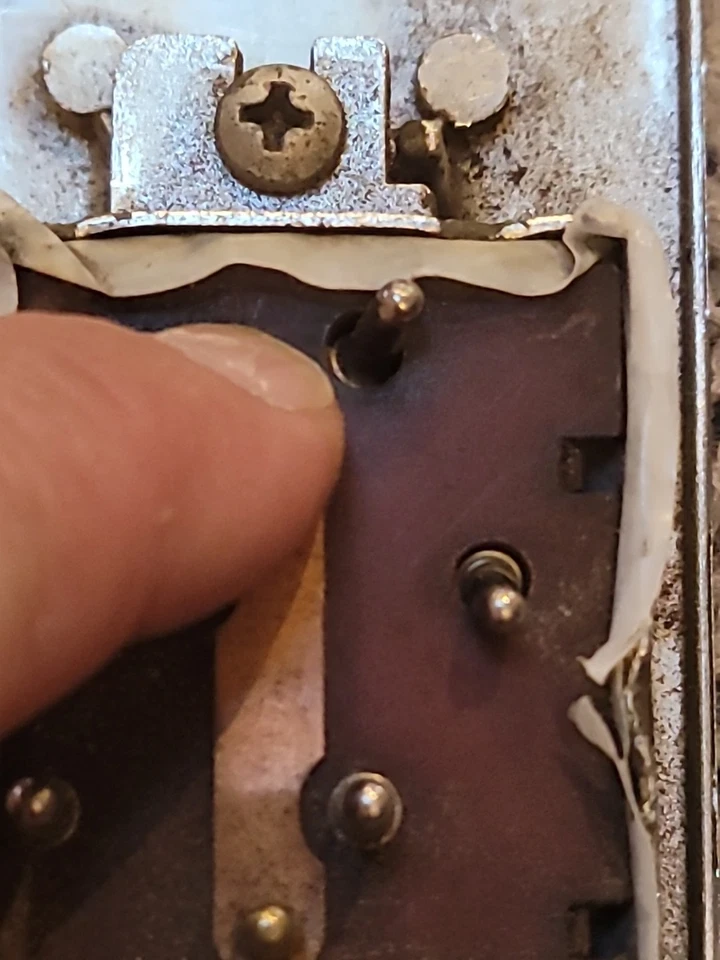 1965-66 Cadillac Coupe Calais Eldorado водительский ободок окна SidePower на запчасти - Изображение 4 из 4