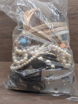 Vintage Jewelry Lot Assorted Varies Items And Condition #5