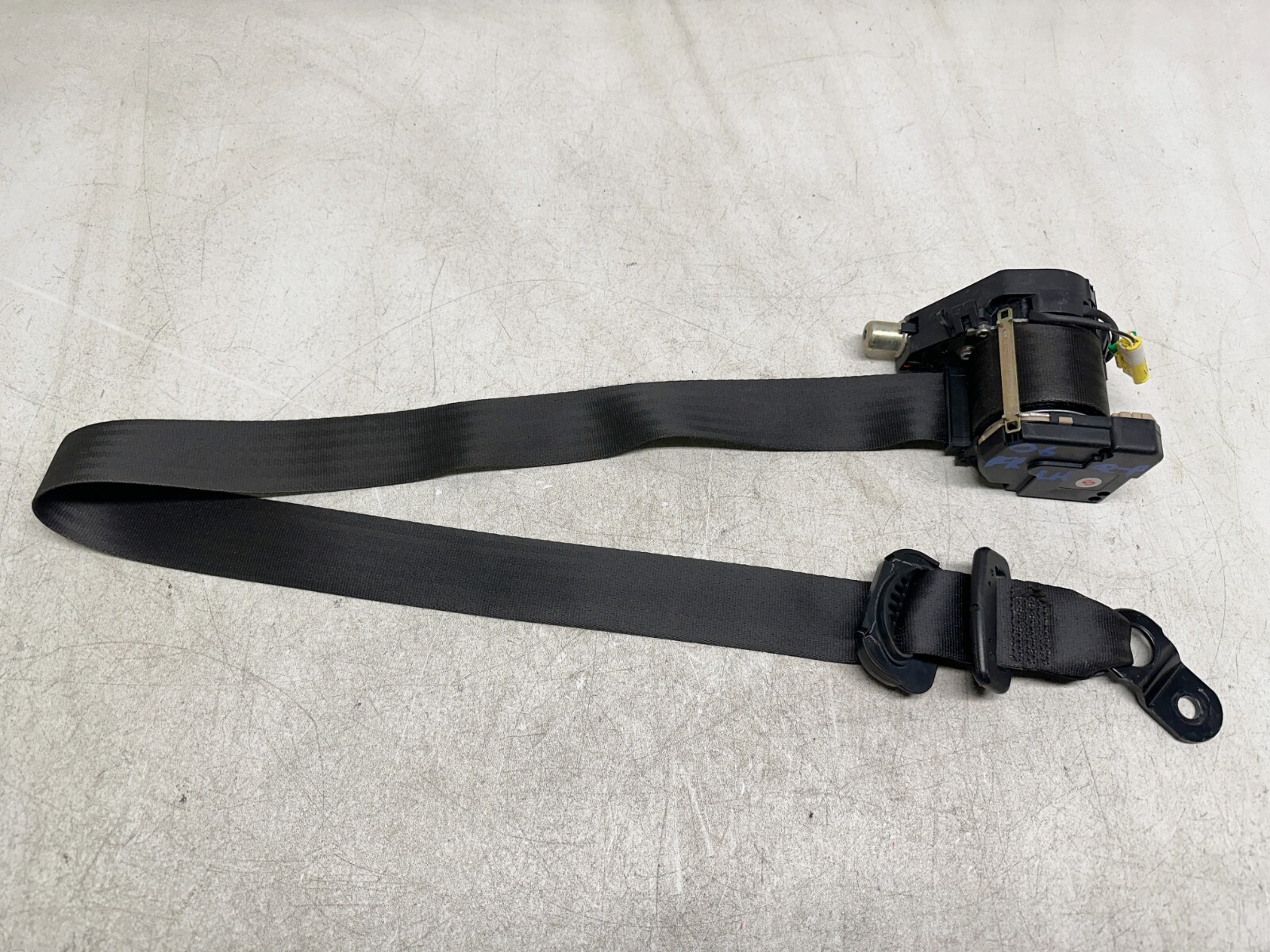 H411164 2003-2008 Maserati Quattroporte FRONT SEAT BELT Passenger Side 33045975