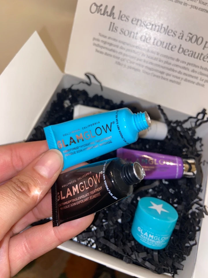 Conjunto esencial de piel sexy glamurosa  Foto 4 de 4