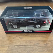 With Box 1 18 Scale Mercedes Benz E Class 2009 minichamps Diecast Model Collecti