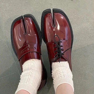 Classic Split Toe Loafers Women Couple Fashion Tabi Ninja Shoes
