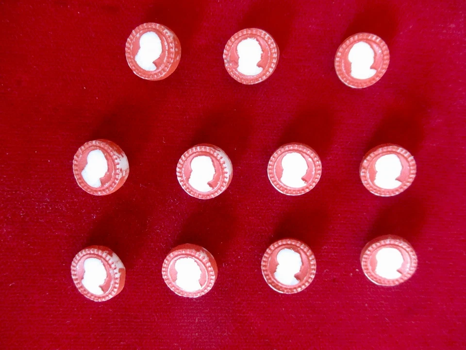 Set of 11 Hand-Painted Small Porcelain Cameo Buttons - Image 2 of 4