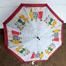 Simplicity Vintage Umbrella Fashion Models Clothing Prints Pattern