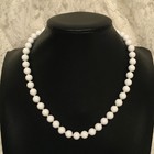 Vintage Monet Glass Bead Necklace White Gold tones Retro — photo 10