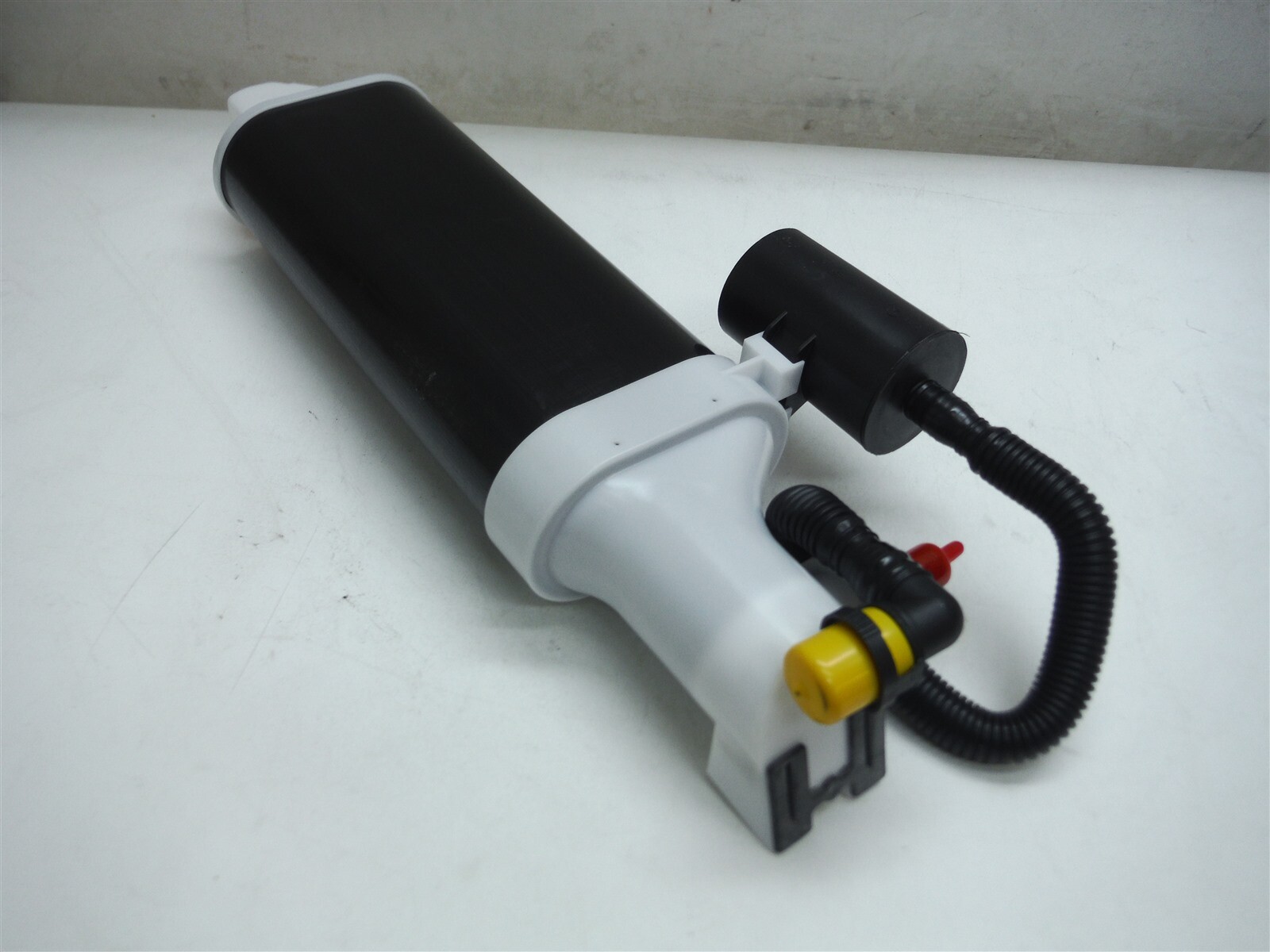2014-2015 MASERATI QUATTROPORTE GHIBLI FUEL VAPOR CANISTER OEM 670003286 