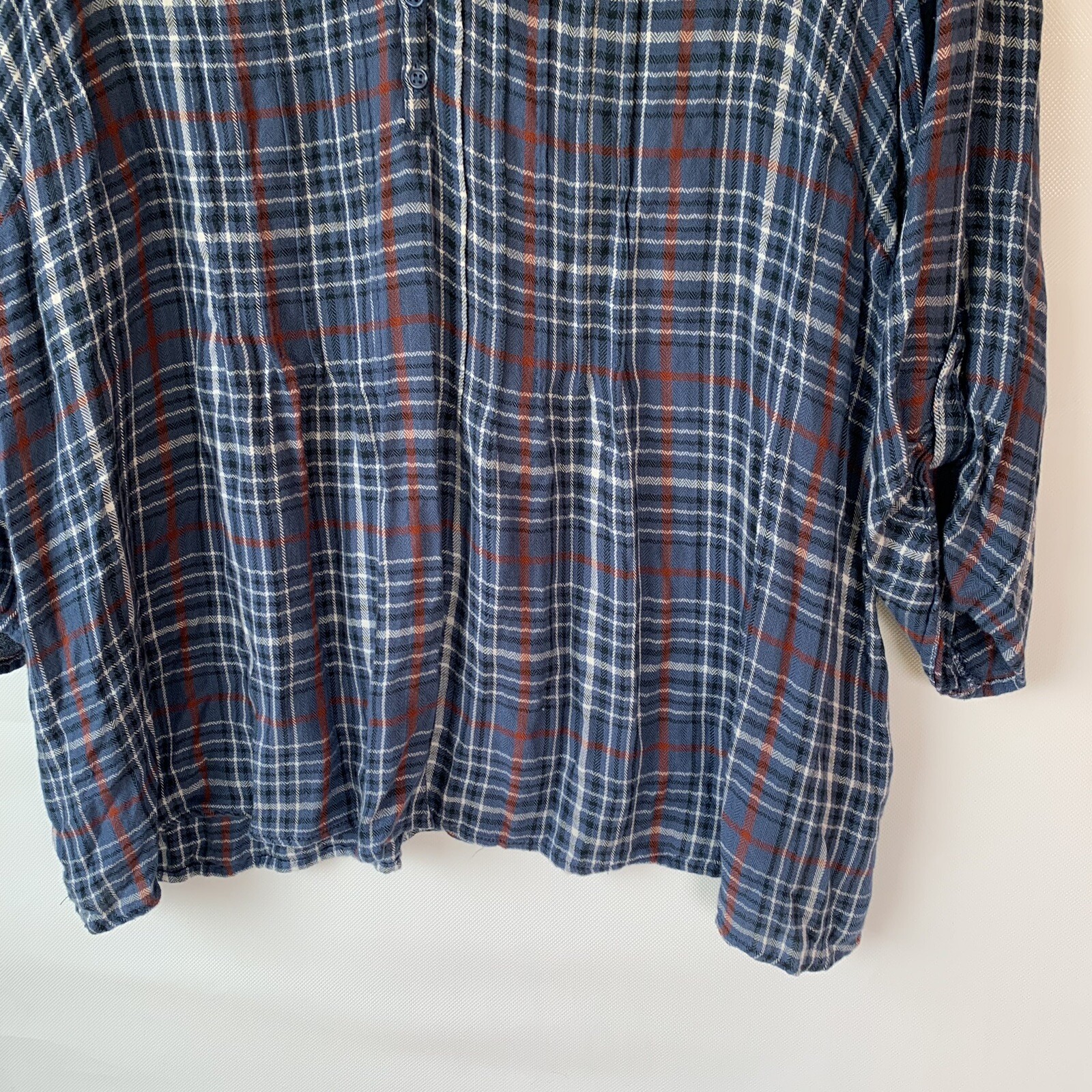 Ava James Womans 1/4 Button 3/4 Tab Sleeve Top Bl… - image 3