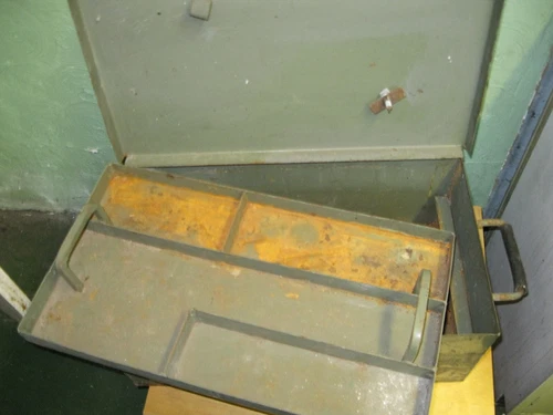 1 - H/D Metal Workshop Tool Storage Box with Lift Out Tray - 23" x 13" x 9"