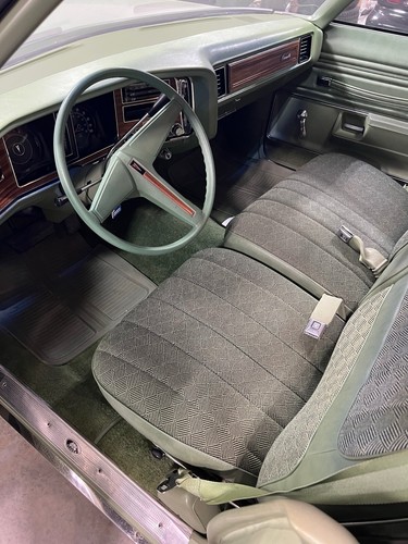 1975 Pontiac Bonneville - Picture 9 of 14