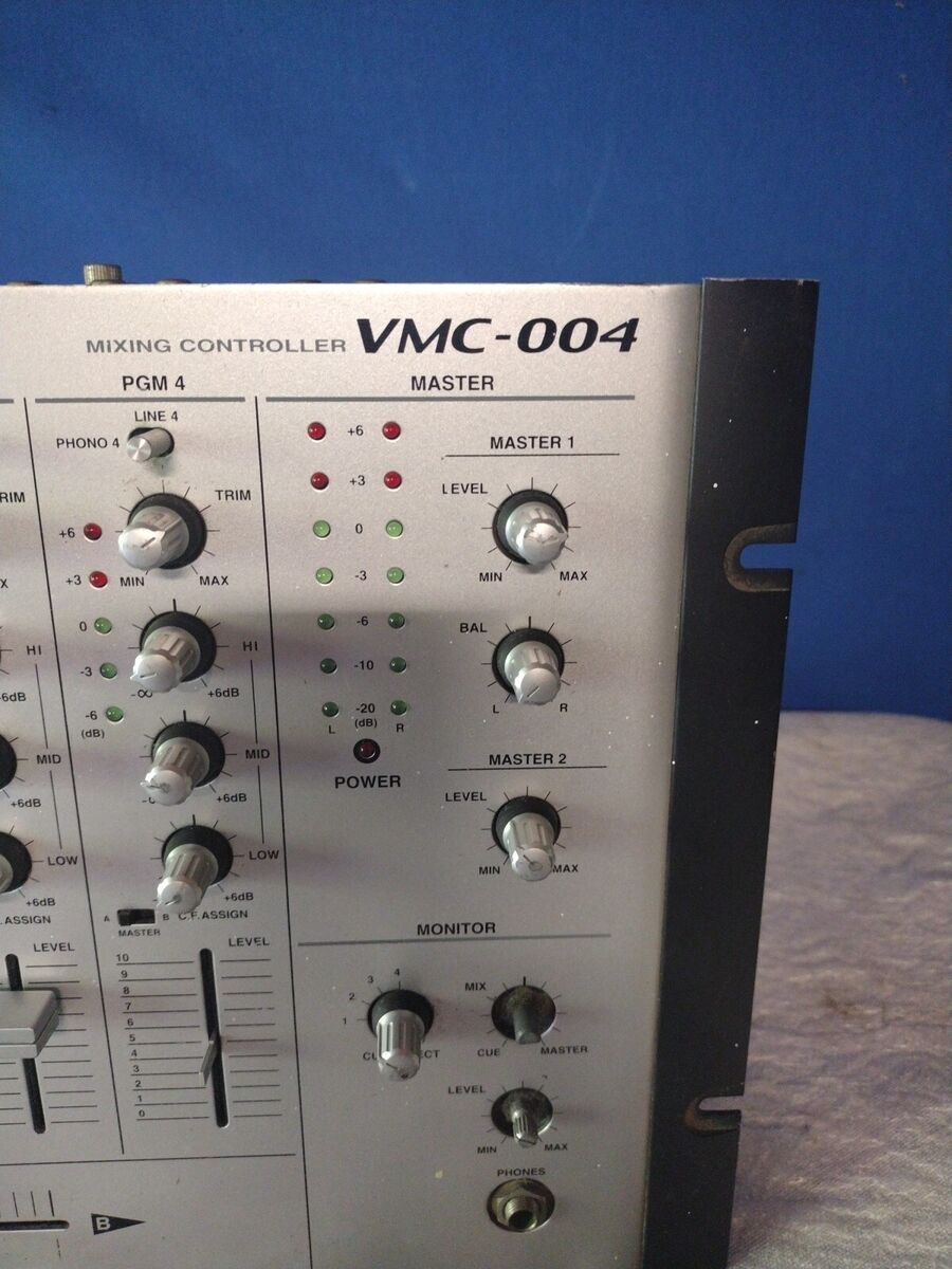 Vestax VMC-004 DJ Mixer Professional Mixing Controller Silver