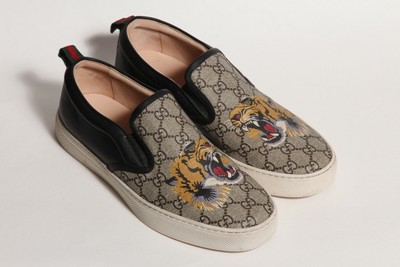 gucci tiger slip on