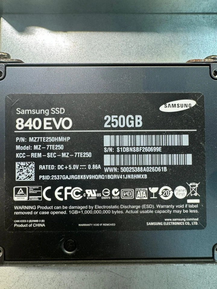 SAMSUNG 840 EVO MZ-7TE250 MZ7TE250HMHP 250GB 6 Gb/s SATA 2.5" SSD - Image 3 of 4