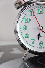 Klassischer Nostalgie-Wecker | ALARM | MIT LICHT