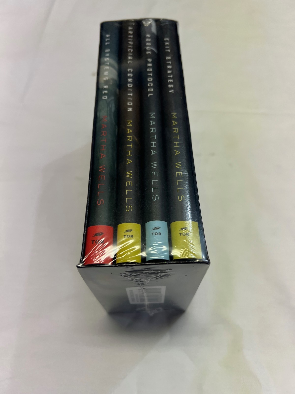 Murderbot Diaries : All Systems Red, Artificial Condition, Rogue Protocol, Exit