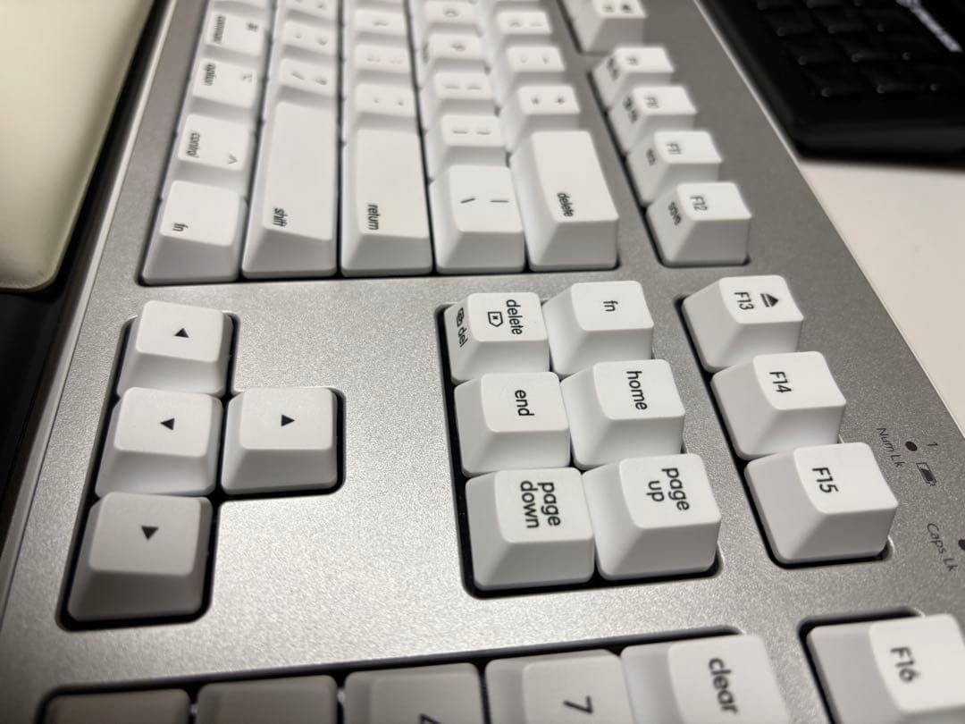 Topre Realforce Mac R3HF21 Full-Size Keyboard White US Layout with
