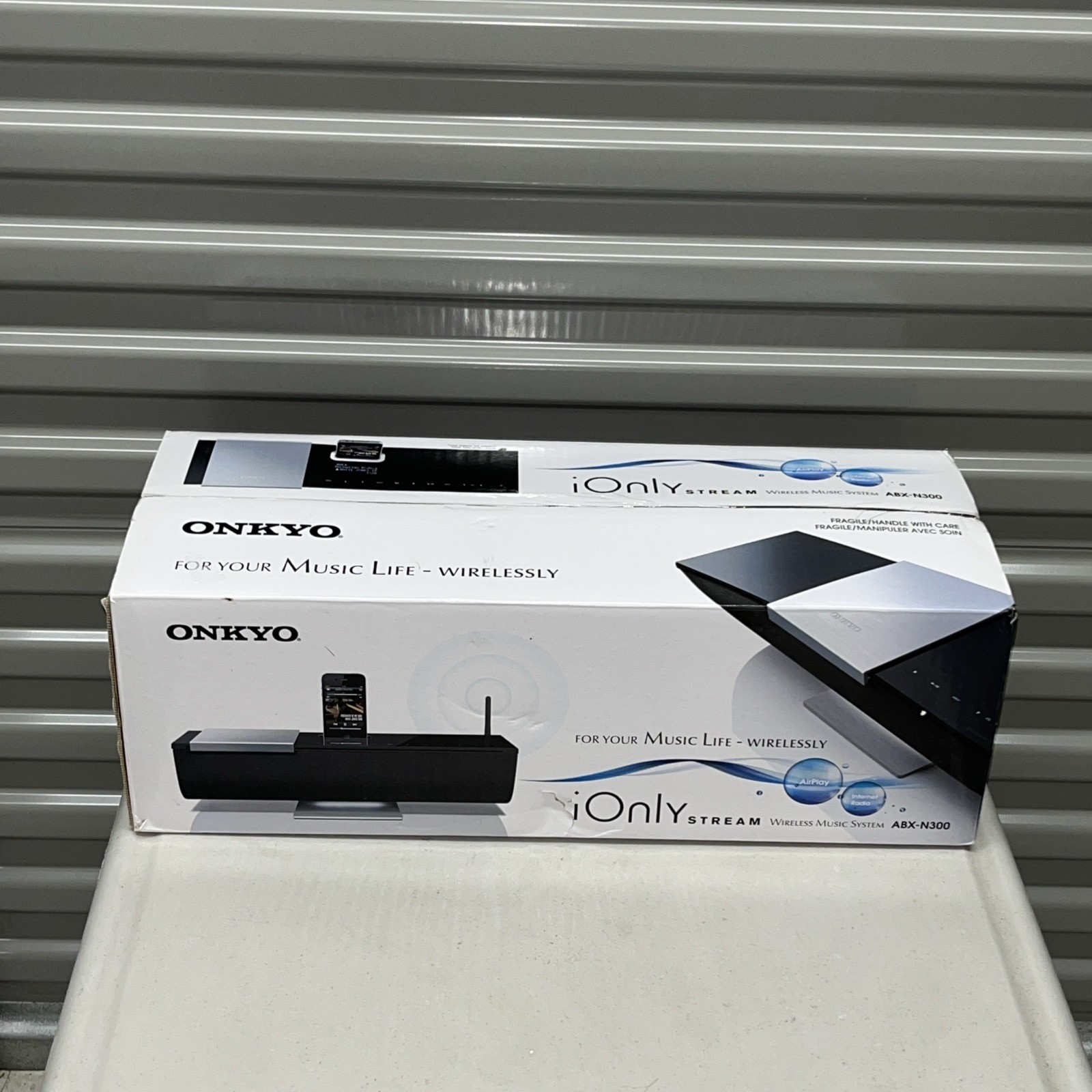 Onkyo Wireless Music System Wi-Fi, Air-Play, Alarm, iPod Doc