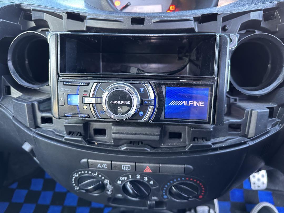 カーオーディオ ALPINE iDA-X305 Alpine iDA-X305 Digital media receiver at Crutchfield