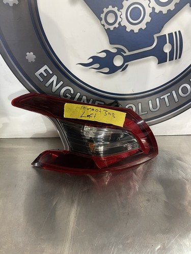 PEUGEOT 308 MK2 17-21 REAR TAIL LIGHT PASSENGERS SIDE 9823728680 (SLIGHT REPAIR)