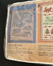 The Creative Circle Vtg Needlecraft Kit Snow Scene Wall Decor Snowflake Village