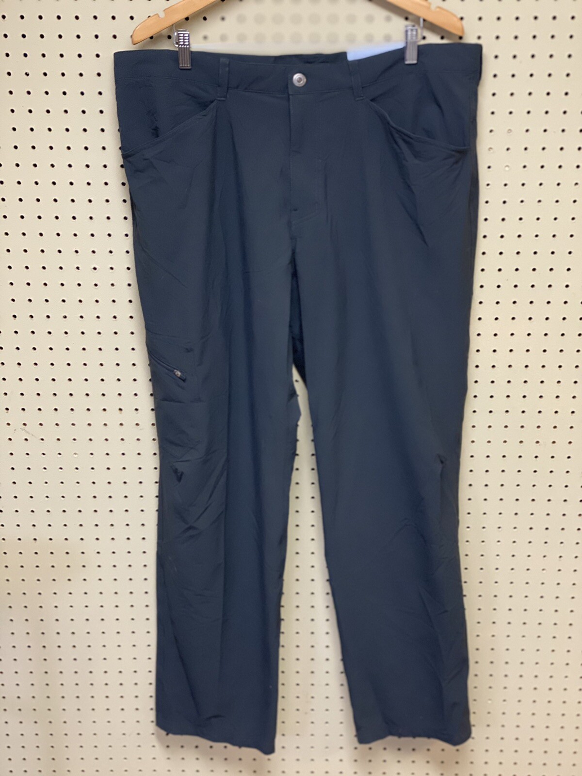 New Mens Patagonia Rock Craft Outdoor Hiking Cargo Pants 40x32 Dark Gray