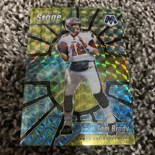 TOM BRADY🔥CENTER STAGE SILVER PRIZM!🔥2020 MOSAIC REFRACTOR 🔥