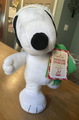 Hallmark Whirling Twirling Snoopy Peanuts, Skating, Rare.