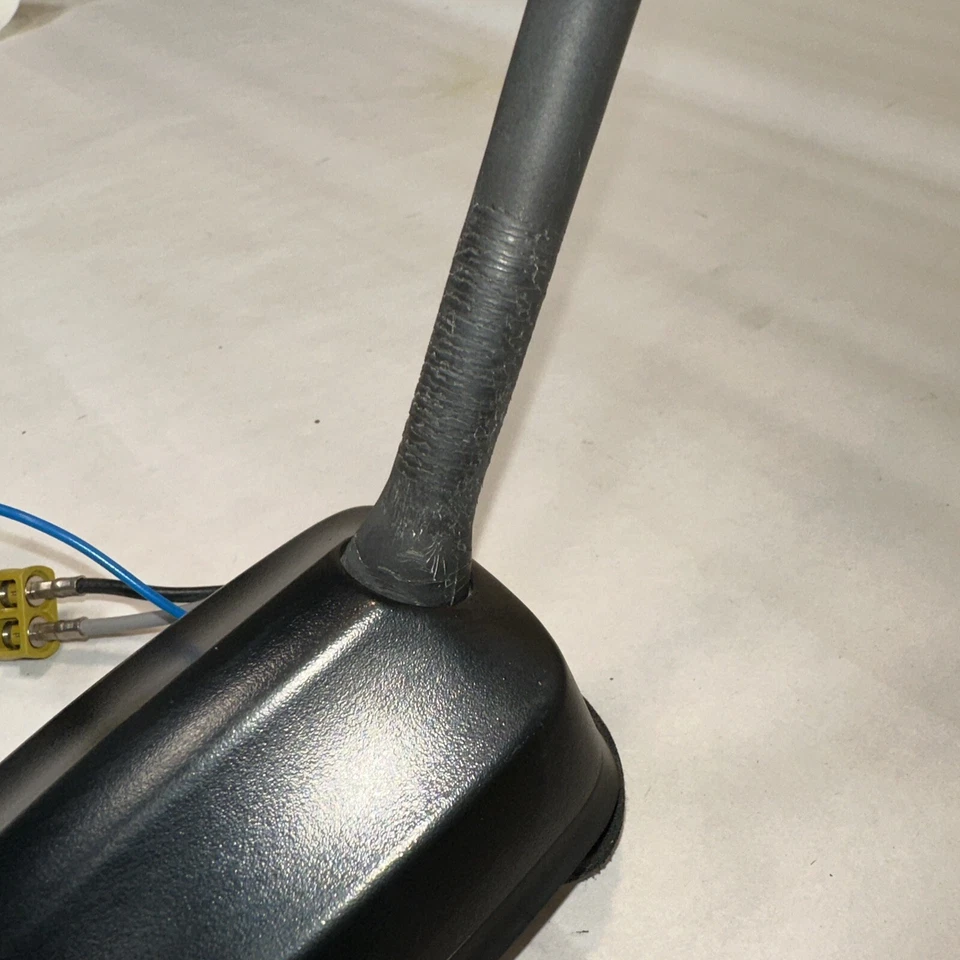 2013- 2016 FORD FUSION EXPLORER FIESTA ROOF ANTENNA ASSEMBLY  OEM - Image 4 of 4