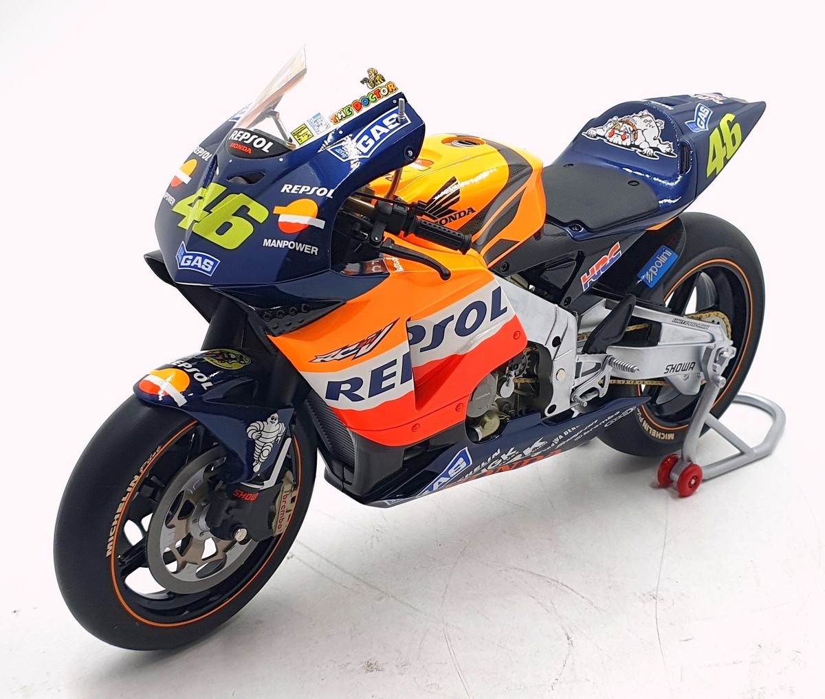1/6 PMA レプソル ホンダ RC211V 2002 V.ロッシ Minichamps 1/6 Scale 062 027146 Honda RC211V Repsol V.Rossi #46