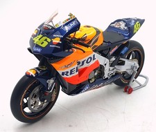 Minichamps 1/6 Scale 062 027146 Honda RC211V Repsol V.Rossi #46 Moto GP 2002