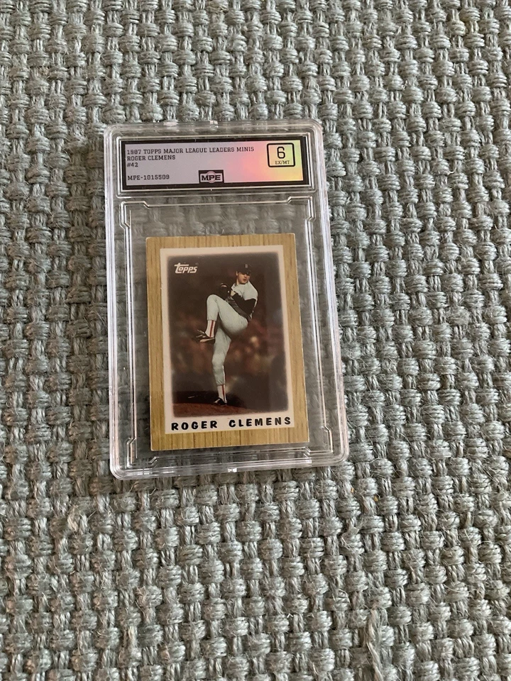 1987 Topps League Leaders Minis - Roger Clemens #42 -Red Sox- MPE-6 EX/MT - Image 3 of 4