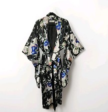 Vintage 80s Bo Er Xiu Pin Black and White Satin Geisha Print Kimono Robe